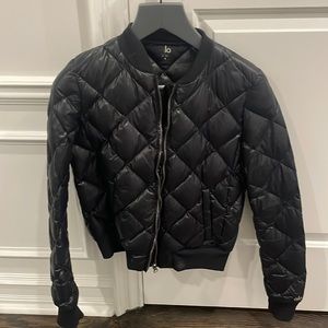 Alo lightweight puffer jacket.